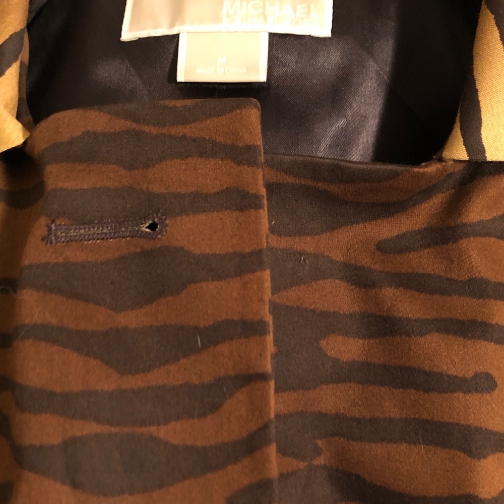 MICHAEL Michael Kors Tiger-Print Trench Coat in brown and tan. Size M - Picture 10 of 10